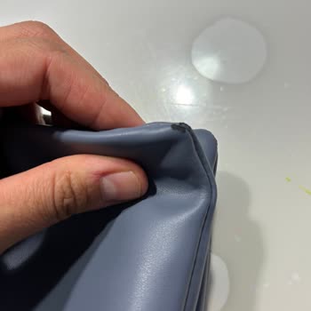 Guess Çanta Hemen Soyuldu