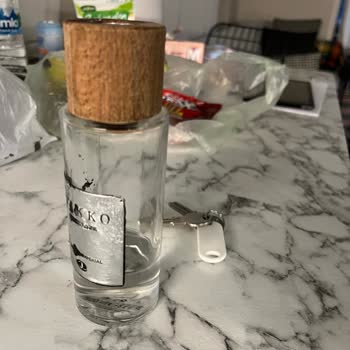 Vakko Kolonya Ürün Açılmadan Paketinden Akması