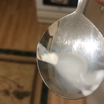 Birşah Marka Sütten Kurt Çıktı.