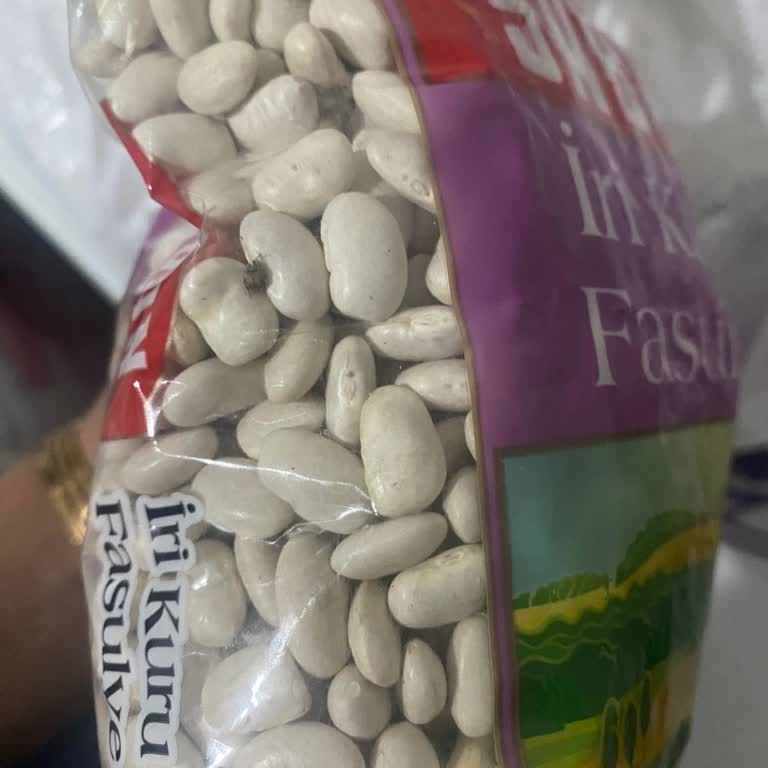 BİM Pirinç Ve Fasulyelerin İçi Böcek Dolu