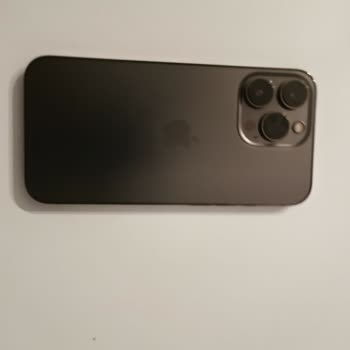 Apple Demanded ₺34,000 to Fix My iPhone 13 Pro After a Software Update Error