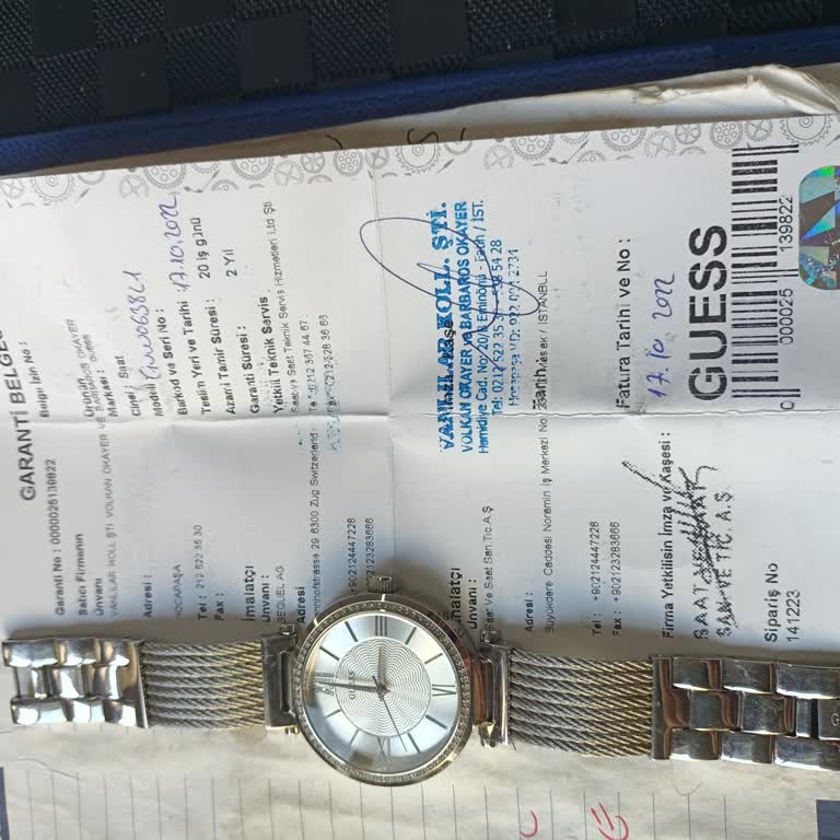 Guess Eminönü Vanlılar Saat Sıkıntısı