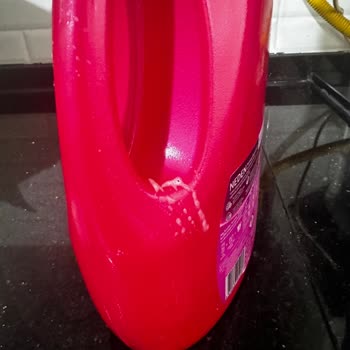 Yumoş Sıvı Deterjan Özensiz Kargo