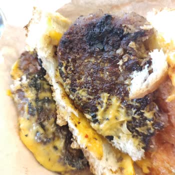 Köfteci Yusuf Sivrihisar Şubesi Çok Pis Ve Hizmet Çok Kötü