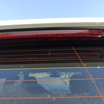 Skoda Kronik Kusurlu Bagaj Stop Lambasını Garanti Kapsamına Almıyor