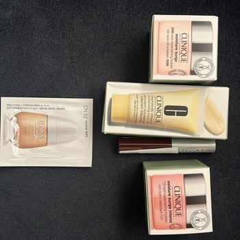 Clinique Yalan Mesaj Yolluyor