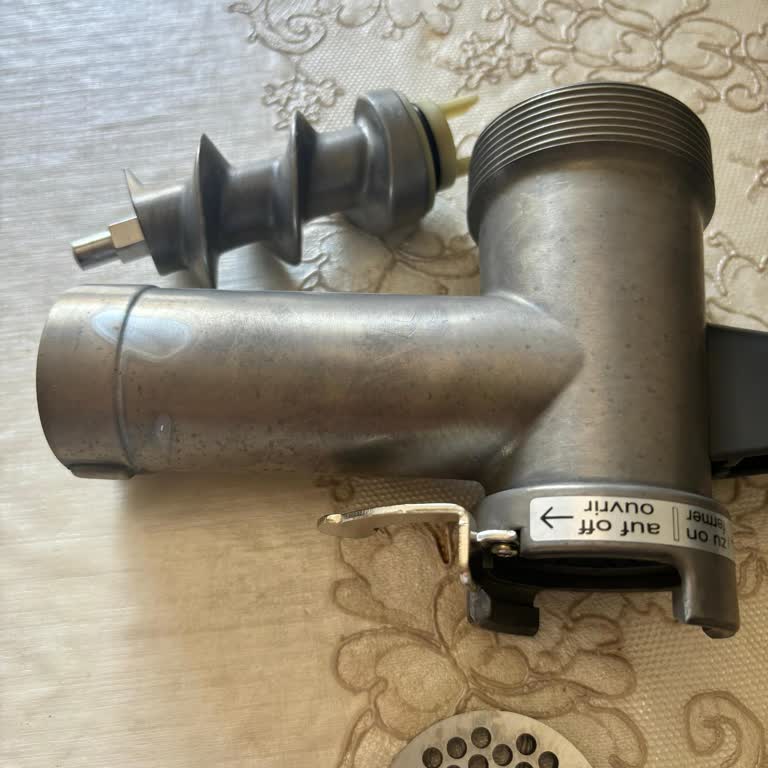 Bosch Kıyma Makinesinin Boyası Aktı