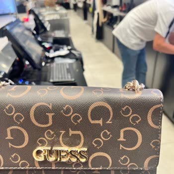Guess Mağazasında Çanta Teslim Sorunu