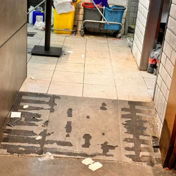 Baydönerin Hijyenden Uzak Hizmeti