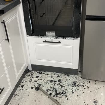 Oscar Fırın Kapağı Patladı