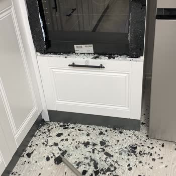 Oscar Fırın Kapağı Patladı