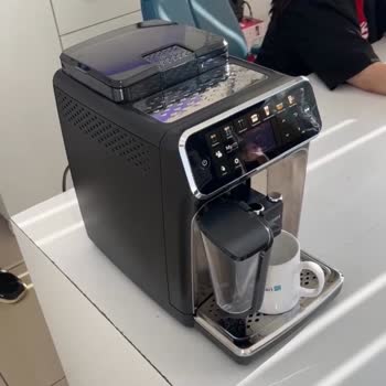 PHILIPS Ev Aletleri Şikayetim Üzerine Yetkili Servise Verdiğim Cihaz Tamir Olmadı