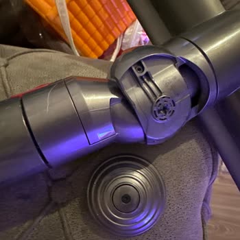 Dyson V15 Başlık Kırıldı Ve Değiştirmiyorlar