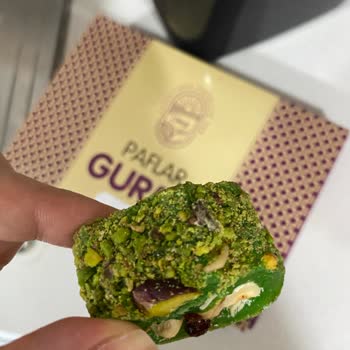 Paflar Gurme Besinlerden Kurt Çıktı!