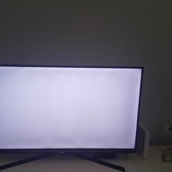 Grundig TV Ekranda Gölgeli Görüntü