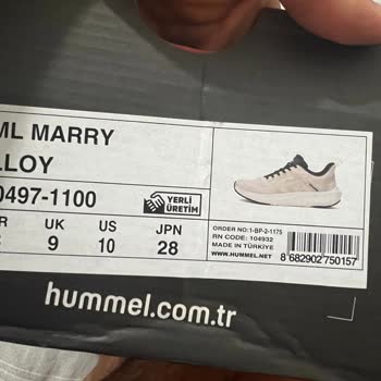 Hummel Ayakkabıda 2 Ayda Açılma Sorunu