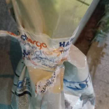 Yurtiçi Kargo Köpek Maması Paketim Yurt İçi Bandı İle Bantlanmış