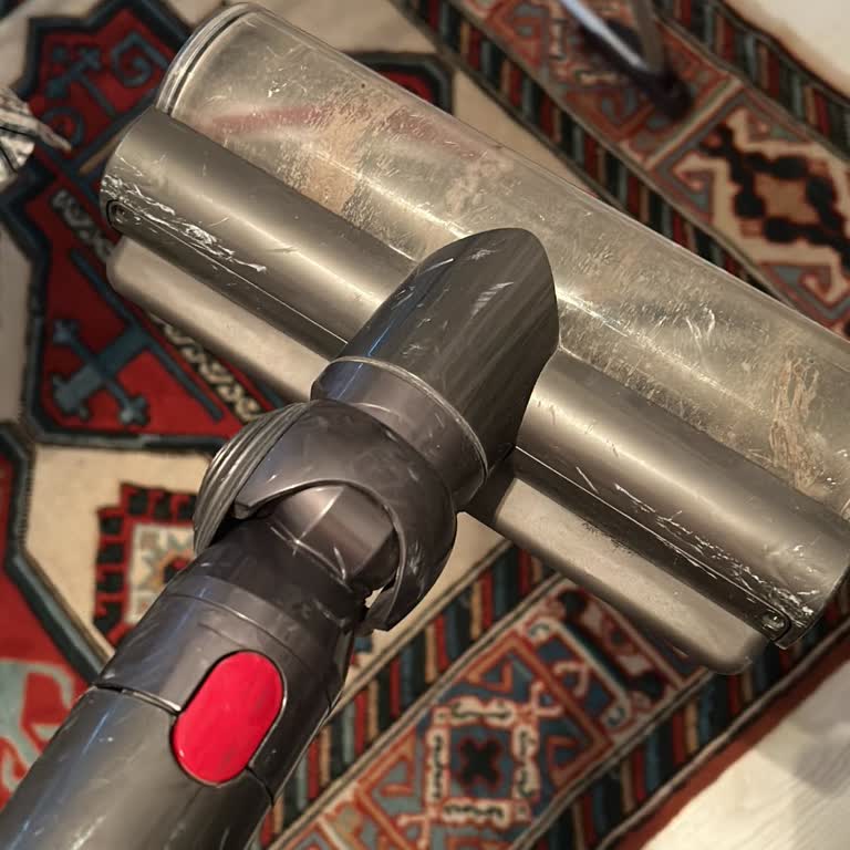 Dyson Dikey Süpürge Yedek Parça Sorunu