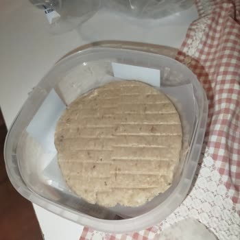 BİM'de Satılan Dana Köftelerin Rengi Tartışma Yarattı