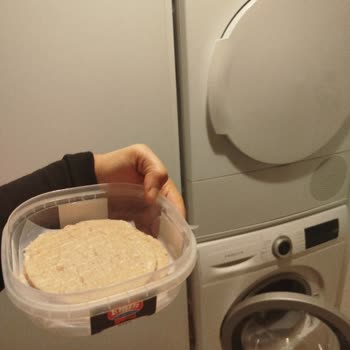 BİM'de Satılan Dana Köftelerin Rengi Tartışma Yarattı