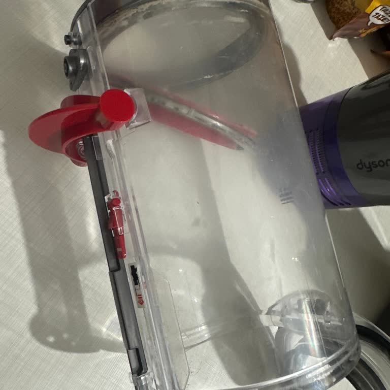 Dyson V11 Absolut Pro Kırmızı Conta Sorunu
