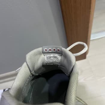 Skechers Ürünün Arkasında Durmuyor!