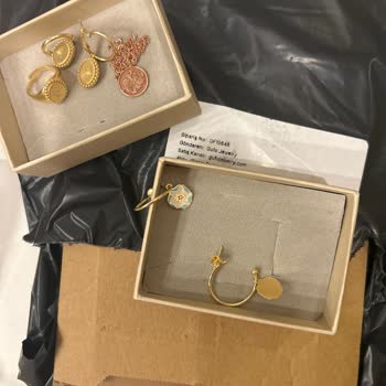 Gufo Jewelry Kırık Küpe Yollandı