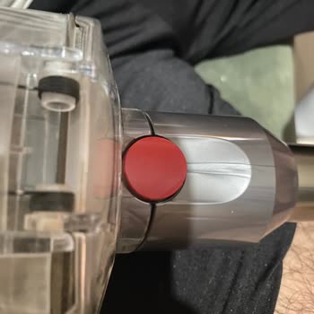 Dyson Hazne Yerine Takılan Sopa Kısmı Oynuyor