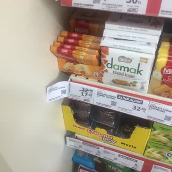 A101'de Tarihi Geçmiş Çikolata Satışı Ve Halk Sağlığını Tehlikeye Atma
