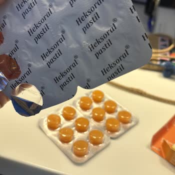 Mega Farma Sağlık Bakanlığına Şikayet Boğaz Pastil İçerisinde Ölmüş Karınca