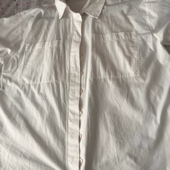 Manuka Marka Gömlek Giyilemez Halde Kırışıyor