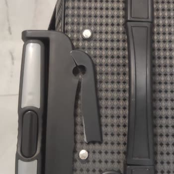 SunExpress Broke My Suitcase—Told Me to Repair It After a Month-Long Wait