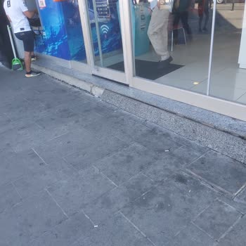Fatih Belediyesi Kaldırım Taşlarının Yenilenmesi