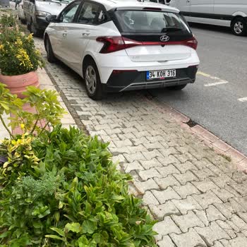 Dükkan Önüne Tiktak Araç Parkediyor Beni Mağdur Ediyor