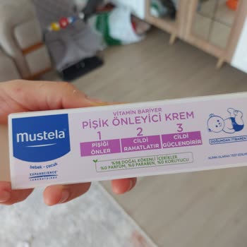 Mustela Pisik Kremi Sivilce Yaptı