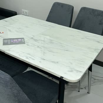 Istikbal Bellona Esstisch beschädigt geliefert, falsche Farbe und mangelhafte Qualitätskontrolle