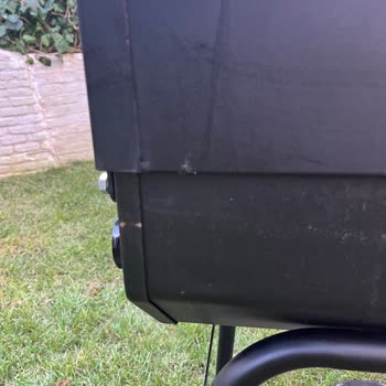 Guruss Barbekü Mangal Ürününün Paslanması Ve Boyasının Dökülmesi