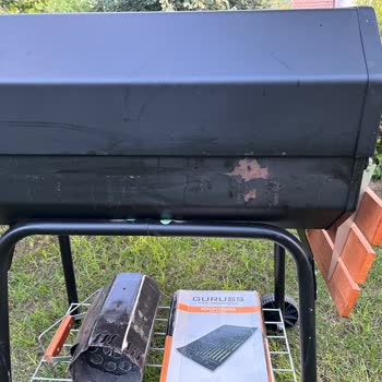 Guruss Barbekü Mangal Ürününün Paslanması Ve Boyasının Dökülmesi