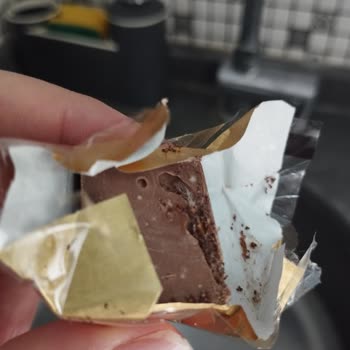 Patiswiss Markanın Kurtlu Çikolatası