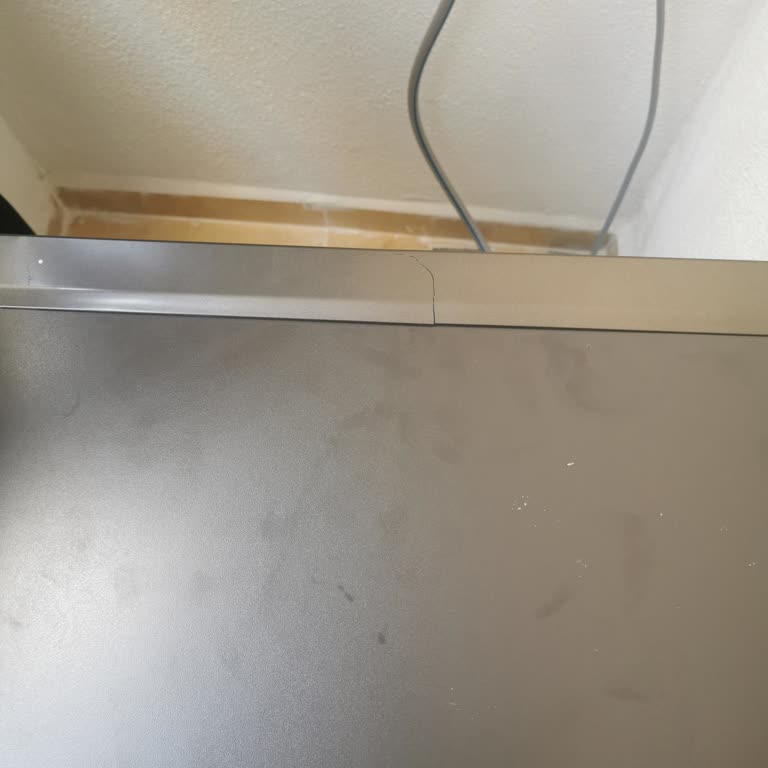 Arçelik'ten Gelen Çatlak Çamaşır Makinesi Hayal Kırıklığı Yarattı