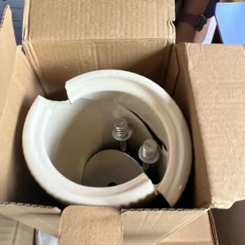 Mudo Badezimmer-Set beschädigt geliefert, keine schnelle Lösung für Ersatz