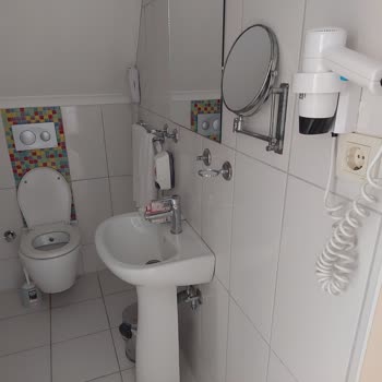 Müşterisine Destek Olmayan Etstur