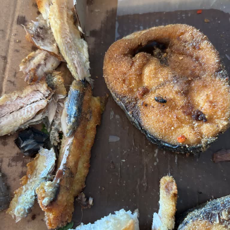 Pişirme Evi Sağlıksız Ve Bayat Balık Siparişi Deneyimi