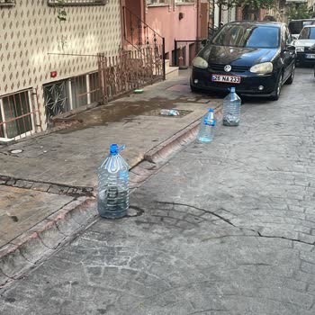 Esenler Belediyesi Kaldırımların Ve Park Yerlerinin İşgali Konusunda Mağduriyet