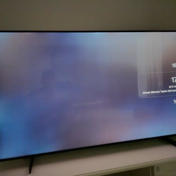 Samsung Kristal TV LED Parlaması