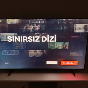 Samsung Kristal TV LED Parlaması