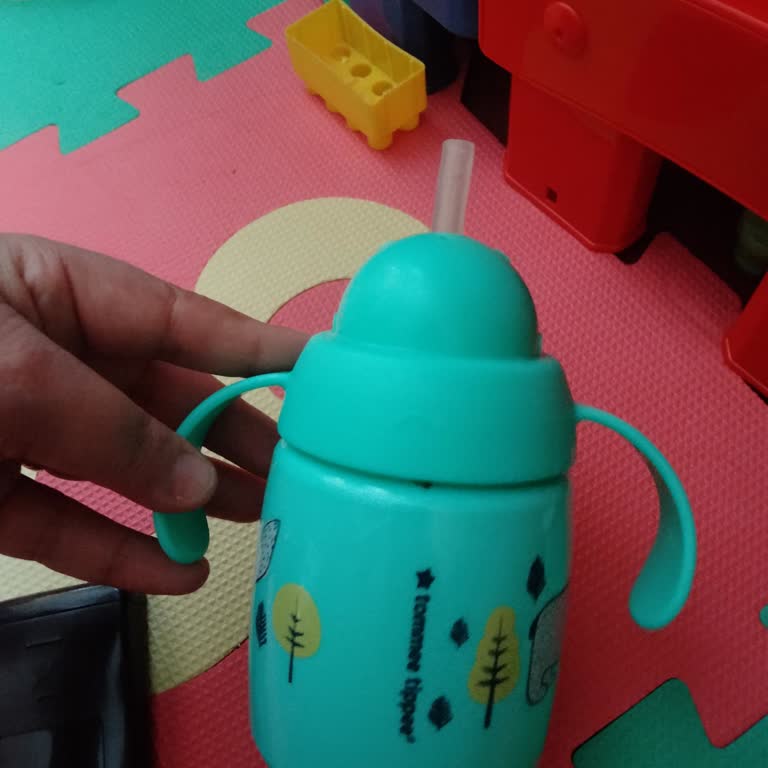 Tommee Tippee Straw Bottle Lid and Mechanism Defects: Waiting for Resolution