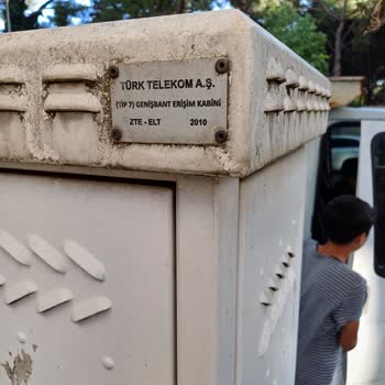 Türk Telekom İnsanların Hayatını Tehlikeye Atma!