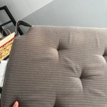 IKEA Minderi Kısa Sürede Rengi Soldu