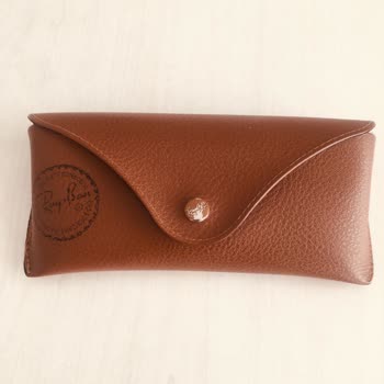 Rayban Güneş Gözlüğü Sapındaki Soyulma Sorunu